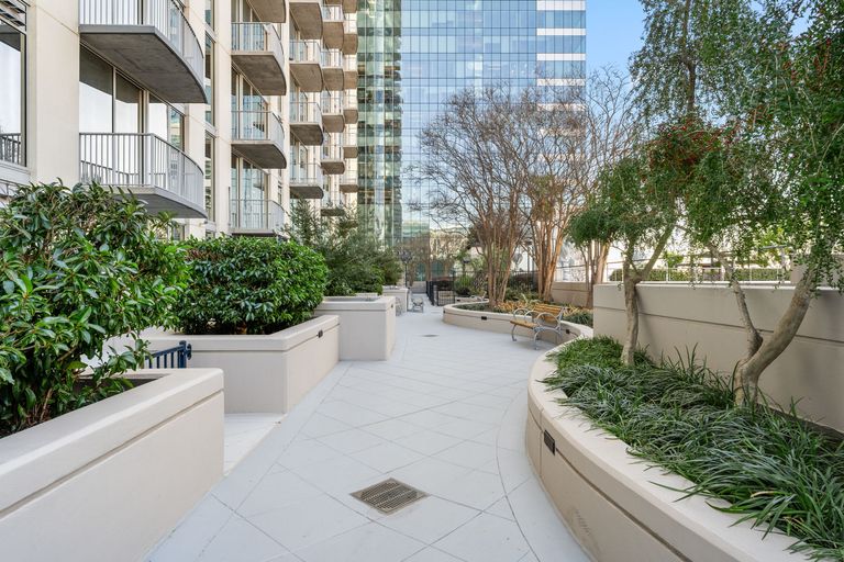 32-web-or-mls-360-nueces-st-2408-(32-of-38).jpg