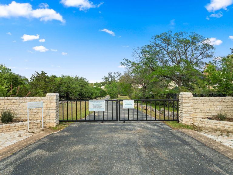 32-web-or-mls-558-peterson-ln-33.jpg