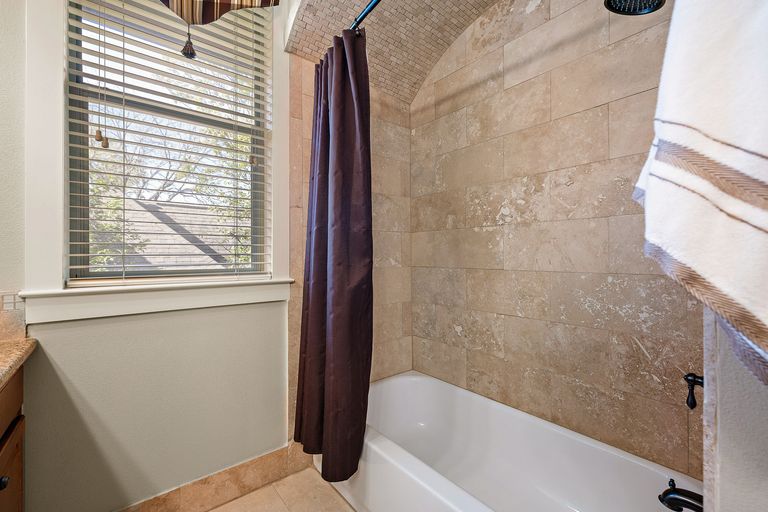 32-web-or-mls-5607-clay-ave-a-kcp-032326---25-1774466189.jpg