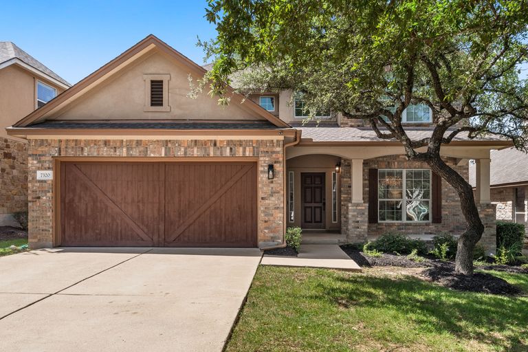 32-web-or-mls-7320-brecourt-manor-way-38.jpg
