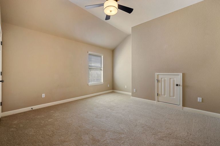 32-web-or-mls-801-zappa-dr-kcp-031226---20.jpg
