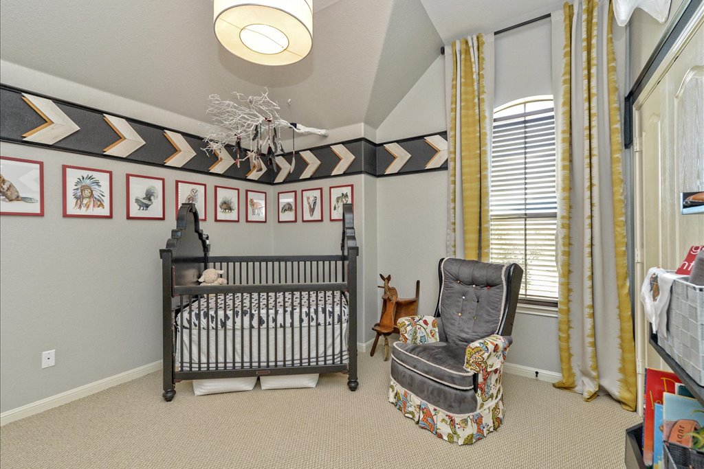 33-033_3rd-bedroom.jpg