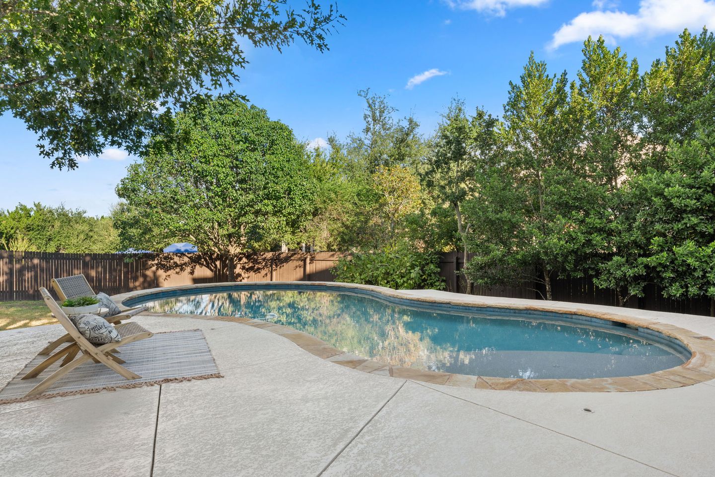 33-web-or-mls-10905-la-estrella-ext-(4-of-6).jpg