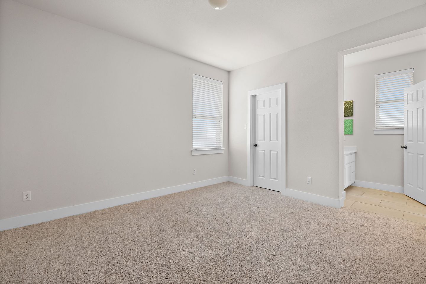 33-web-or-mls-1305-sarah-christine-ln-kcp-062124---40.jpg