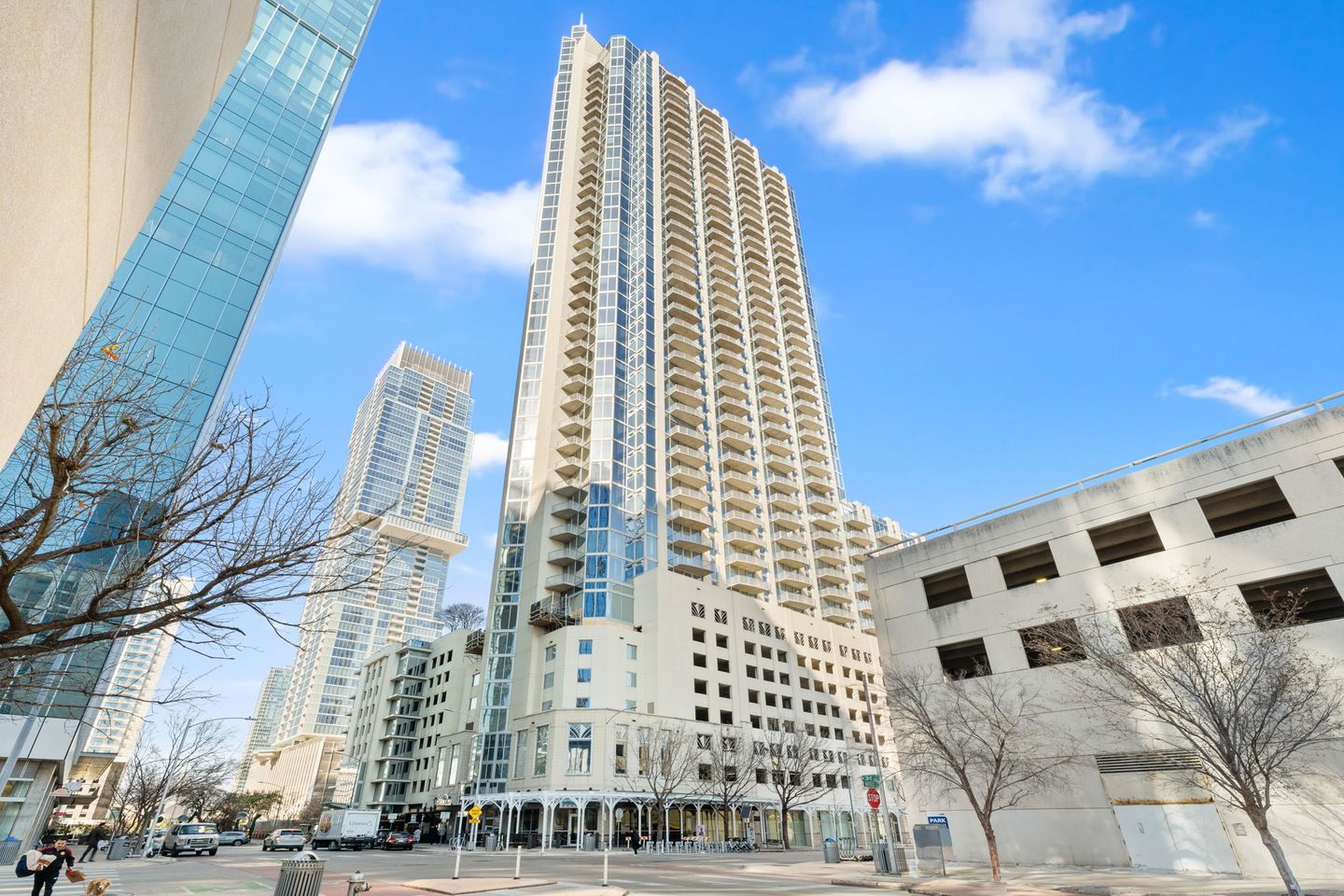 33-web-or-mls-360-nueces-st-2408-(38-of-38).jpg
