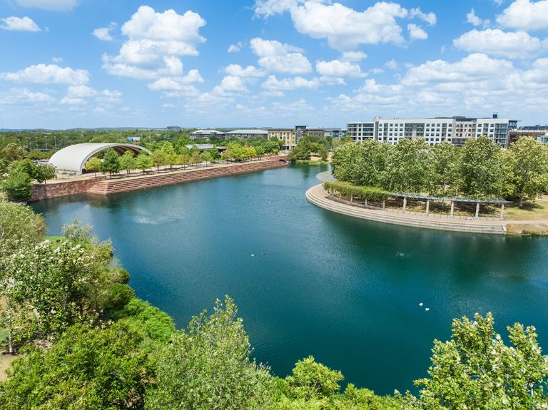 33-web-or-mls-mueller-amenities-(12-of-16).jpg