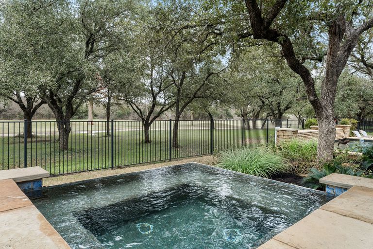 34-web-or-mls-11505-hollister-dr-15.jpg