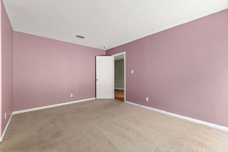 34-web-or-mls-8802-westover-club-dr-kcp-091725---128.jpg