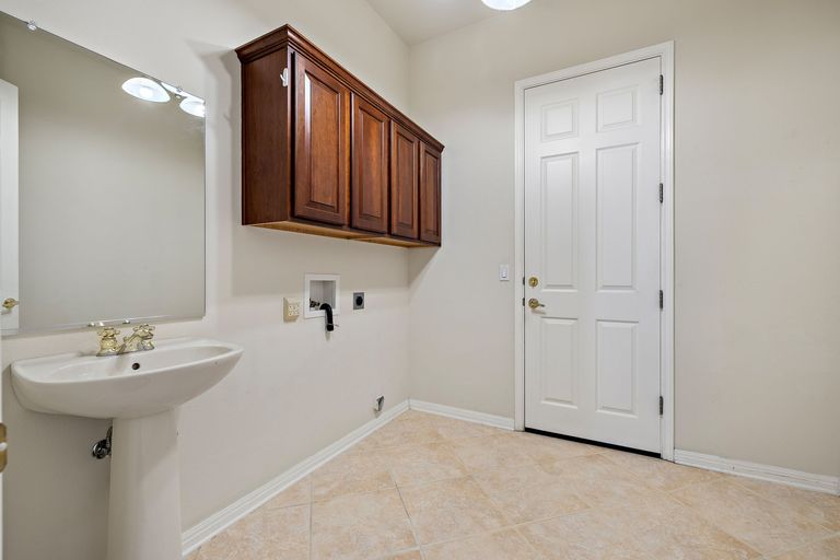 35-web-or-mls-120-durango-trail-kcp-022625---4.jpg
