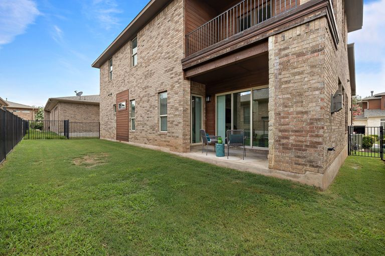 35-web-or-mls-1305-sarah-christine-ln-kcp-062124---200.jpg