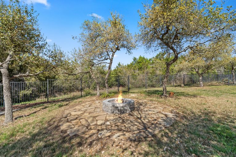 35-web-or-mls-17609-wildrye-dr-(32-of-46).jpg