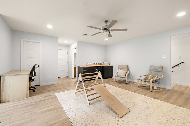 35-web-or-mls-5116-anaheim-ave-kcp-050725---25.jpg