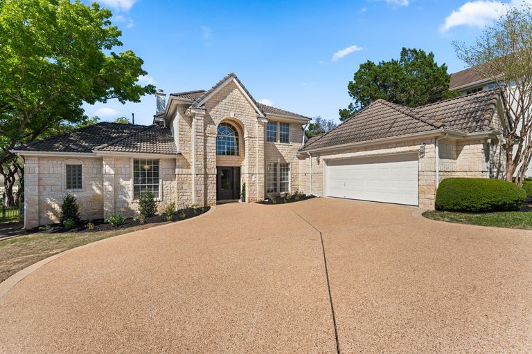 35-web-or-mls-6-dovedale-cove-35.jpg