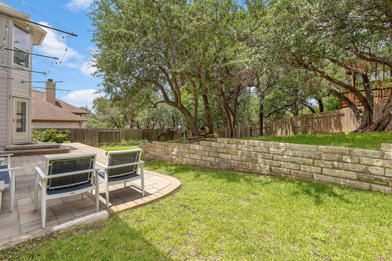 35-web-or-mls-8706-fenton-dr-kcp-071525---184.jpg