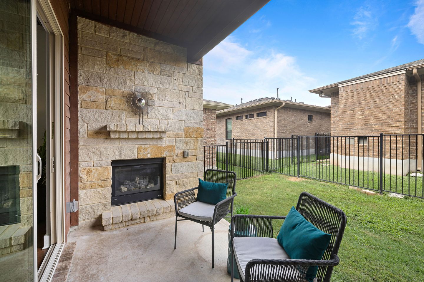 36-web-or-mls-1305-sarah-christine-ln-kcp-062124---192.jpg