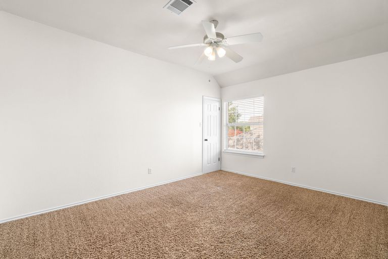 36-web-or-mls-16801-stockton-dr.jpg