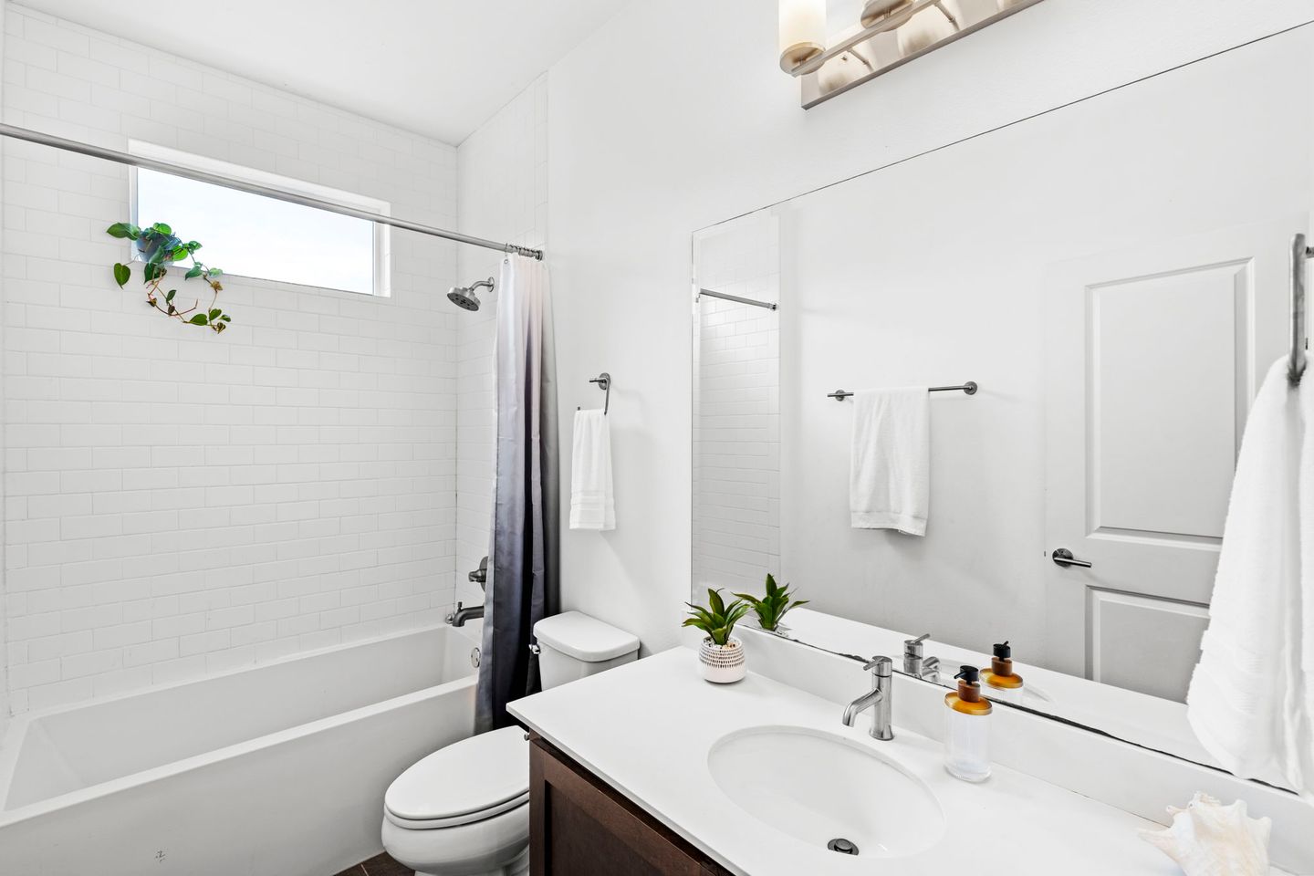 36-web-or-mls-1705-perez-st-b.jpg