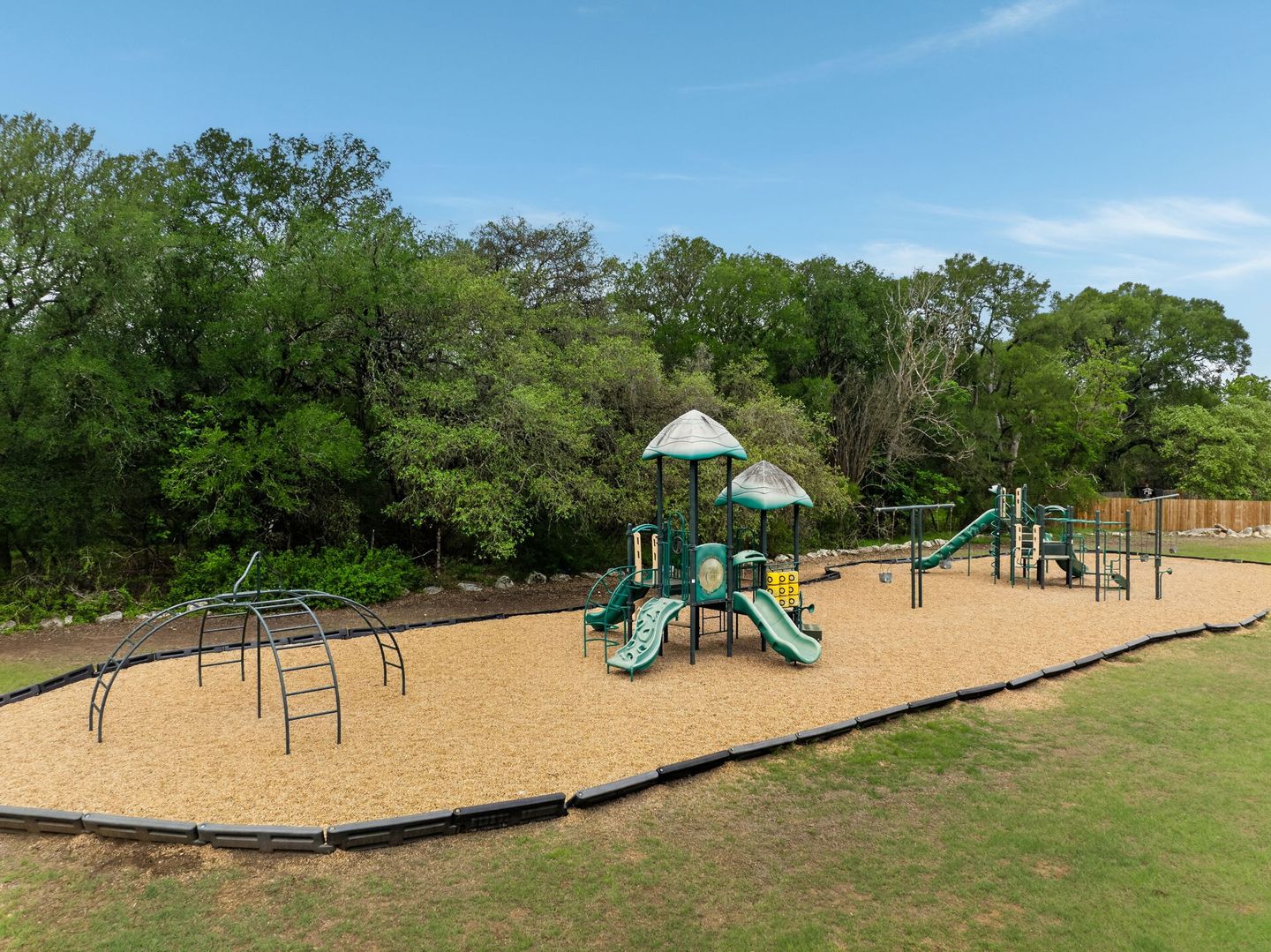 36-web-or-mls-408-kissing-oak-dr-(36-of-39).jpg