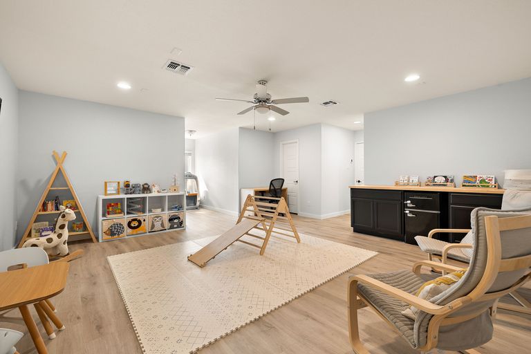 36-web-or-mls-5116-anaheim-ave-kcp-050725---16.jpg