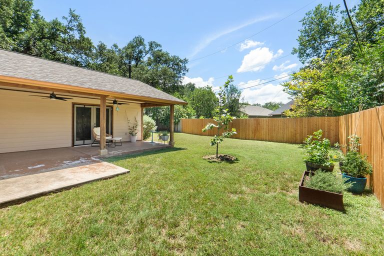 37-sqft-1077.jpg