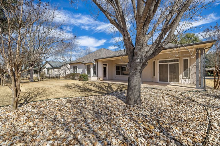 37-web-or-mls-120-durango-trail-kcp-022625---186.jpg