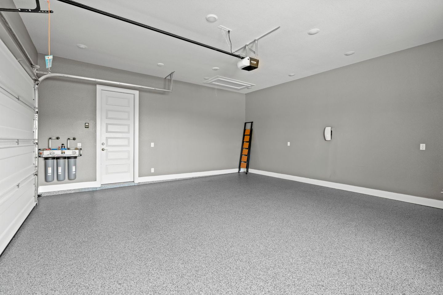 37-web-or-mls-217-northcrest-dr.jpg