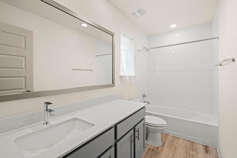 37-web-or-mls-221-indian-shoal-dr.jpg