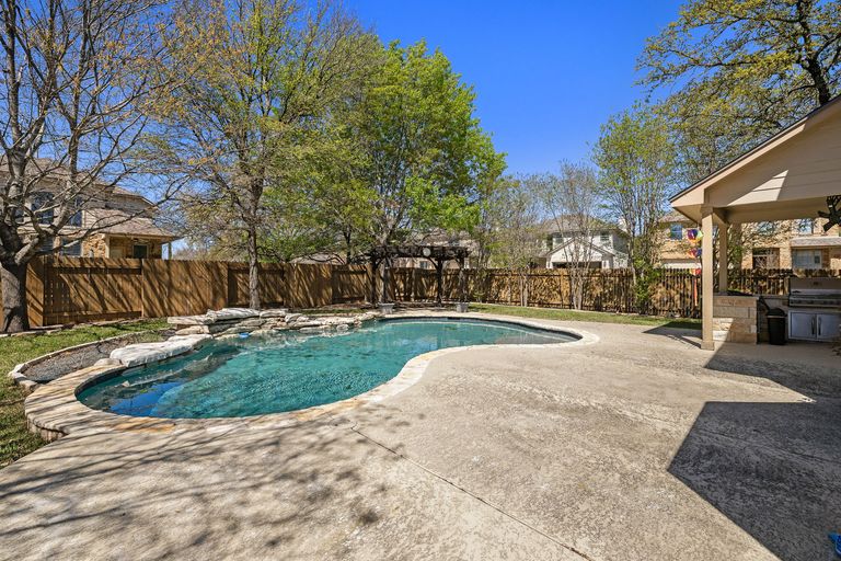 37-web-or-mls-801-zappa-dr-kcp-031226---193.jpg