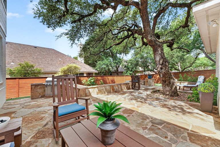 38-web-or-mls-11314-pebble-garden-(38-of-47).jpg
