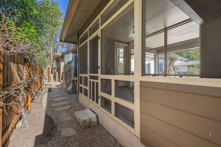 38-web-or-mls-5607-clay-ave-a-kcp-032326---211-1774466211.jpg