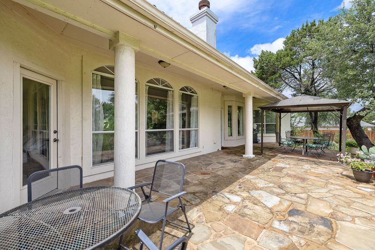 38-web-or-mls-9608-streamside-dr-kcp-061526---191.jpg