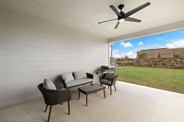 39-web-or-mls-5116-anaheim-ave-kcp-050725---234.jpg