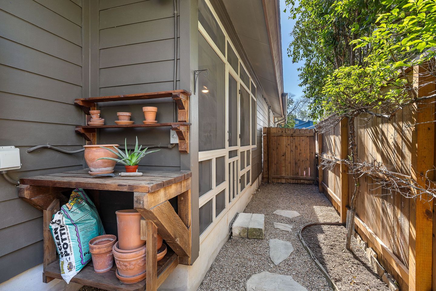 39-web-or-mls-5607-clay-ave-a-kcp-032326---214-1774466214.jpg