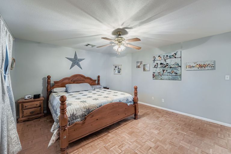 399-upper-elgin-river-rd---web-quality---023---23-primary-bedroom.jpg