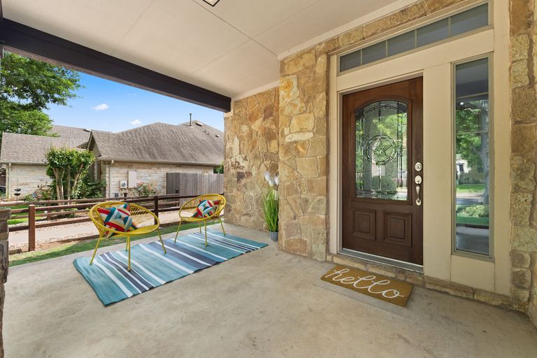 4-web-or-mls-11205-cap-stone-dr-3.jpg
