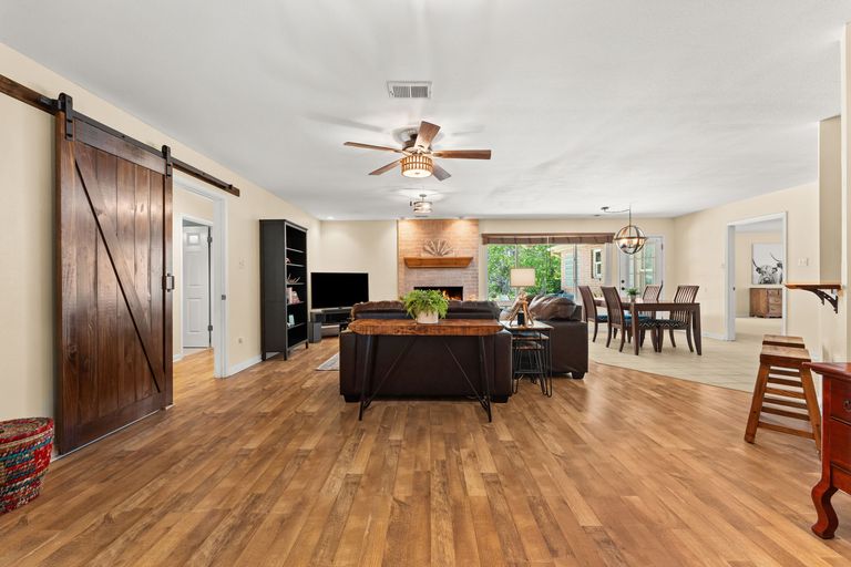 4-web-or-mls-11551-farm-to-market-32-5.jpg