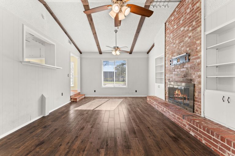 4-web-or-mls-12100-cactus-bend-(28-of-35).jpg