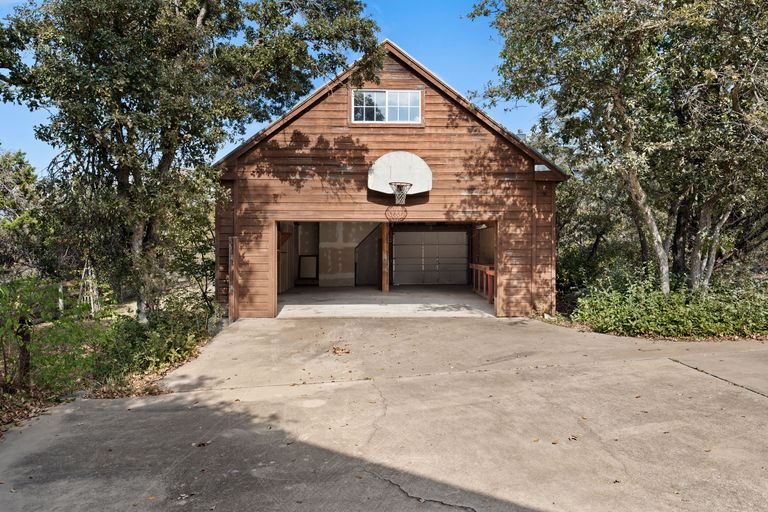 4-web-or-mls-13104-s-ridge-cir-1731615697.jpg