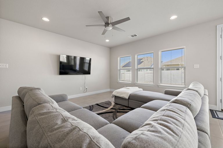 4-web-or-mls-151-catalina-dr-kcp-032525---59.jpg