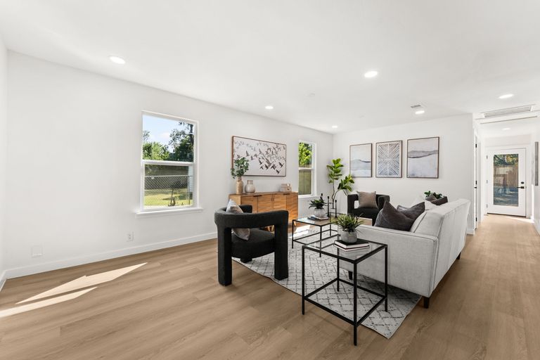 4-web-or-mls-1708-adina-st-2.jpg