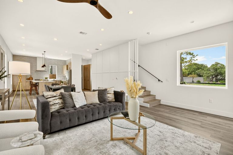 4-web-or-mls-4601-hank-ave-1-(6-of-32).jpg