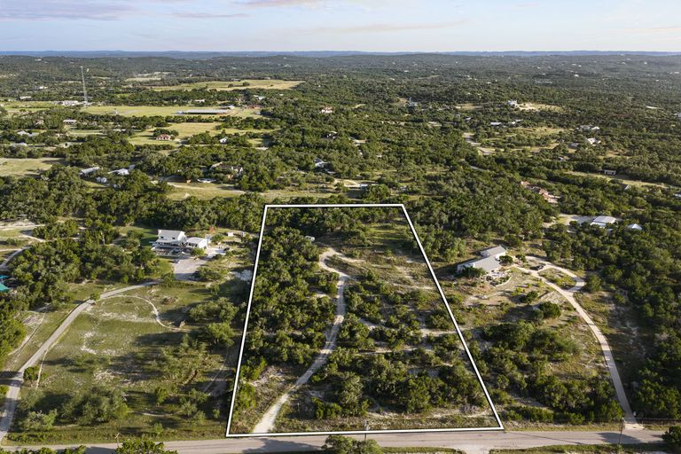 4-web-or-mls-5601-w-fitzhugh-rd-(6-of-24).jpg