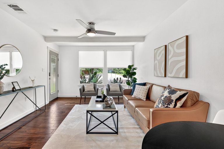 4-web-or-mls-6215-peggy-st-(4-of-26).jpg