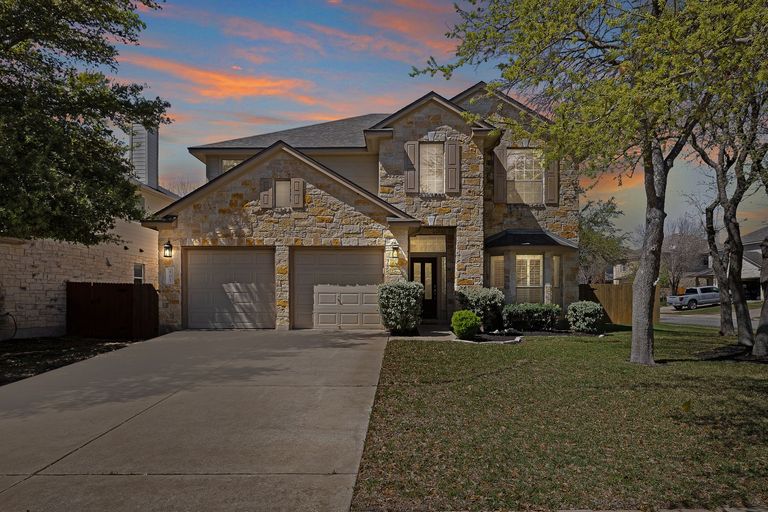4-web-or-mls-801-zappa-dr-kcp-031226-218.jpg