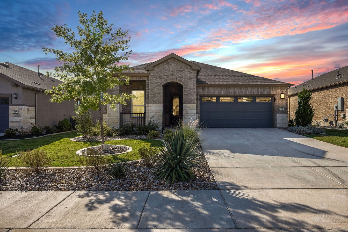 40-web-or-mls-117-spanish-star-st-kcp-090623-127.jpg