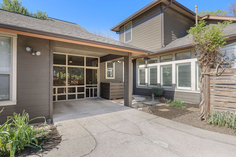 40-web-or-mls-5607-clay-ave-a-kcp-032326---221-1774466217.jpg