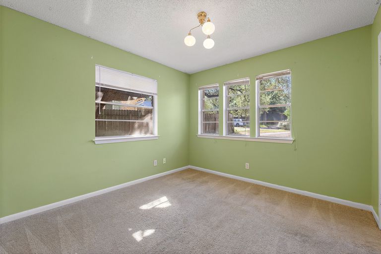 40-web-or-mls-8802-westover-club-dr-kcp-091725---105.jpg