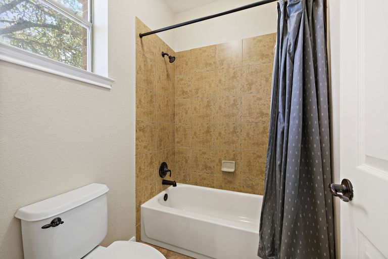42-web-or-mls-1344-flint-rock-loop-kcp-042125---14.jpg