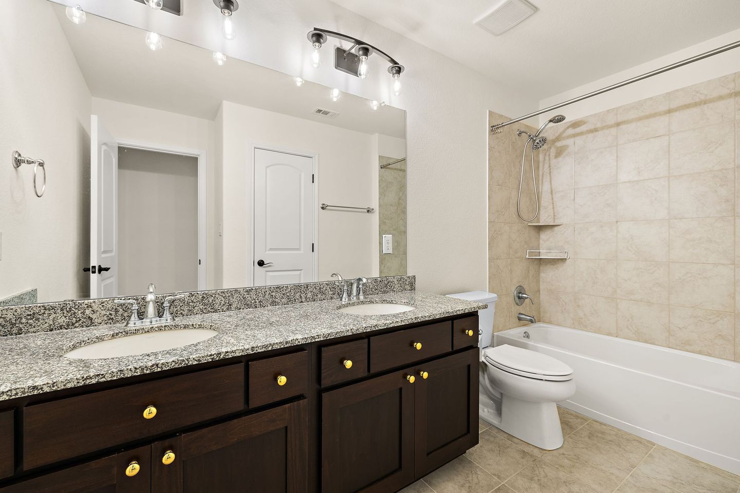 45-web-or-mls-218-encanto-pl-kcp-101525---11-1761160603.jpg
