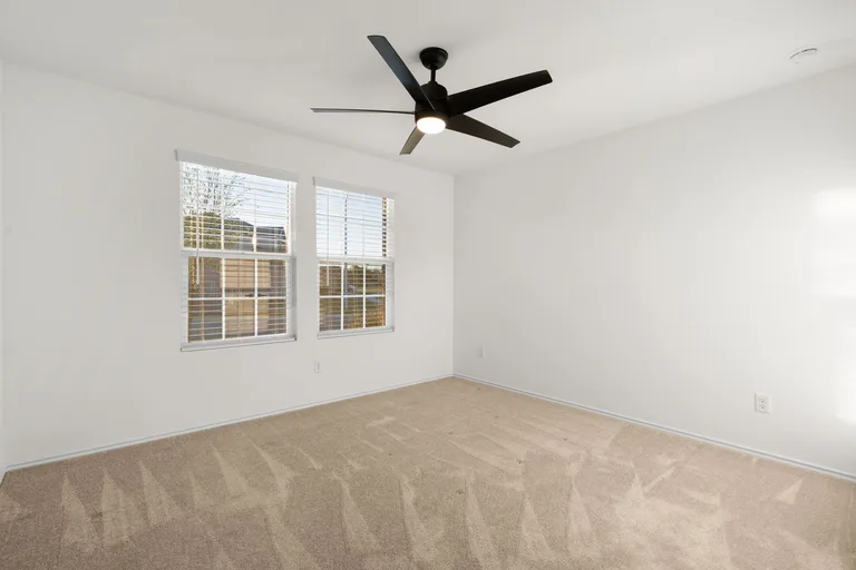 1412 Aquilla Dr, photo 32